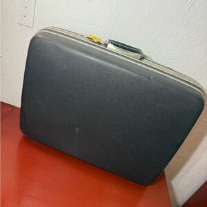 Vintage Samsonite Silhouette Gray Hard Shell Suitcase USA Made